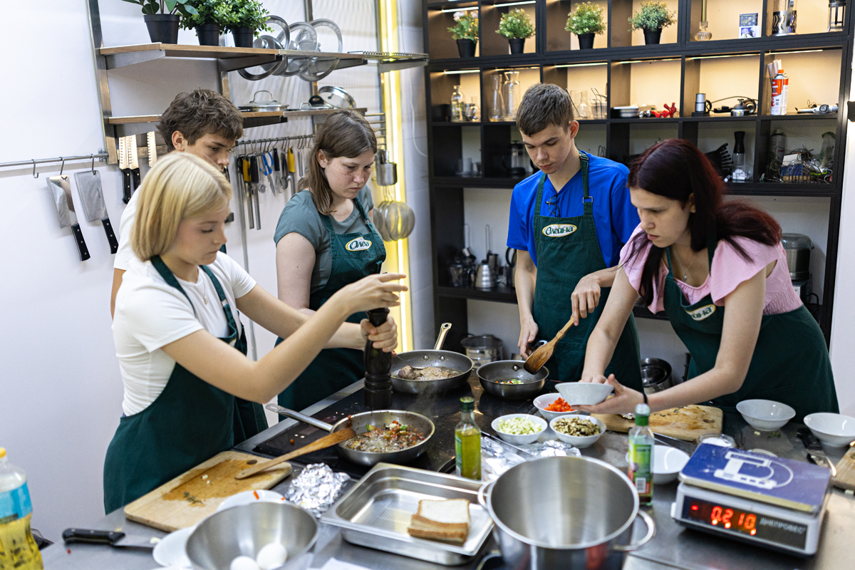 Fondue, Escalope and Two Chocolates: Young Cooks Explored New Flavor Combinations